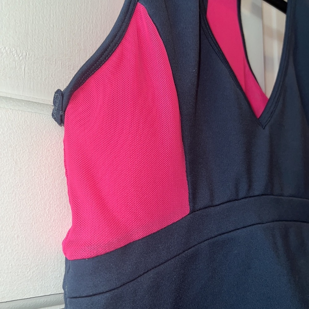 Aerie American Eagle Racerback Vneck Tank w/Mesh Size Medium Grey/Bright Pink - Picture 3 of 10